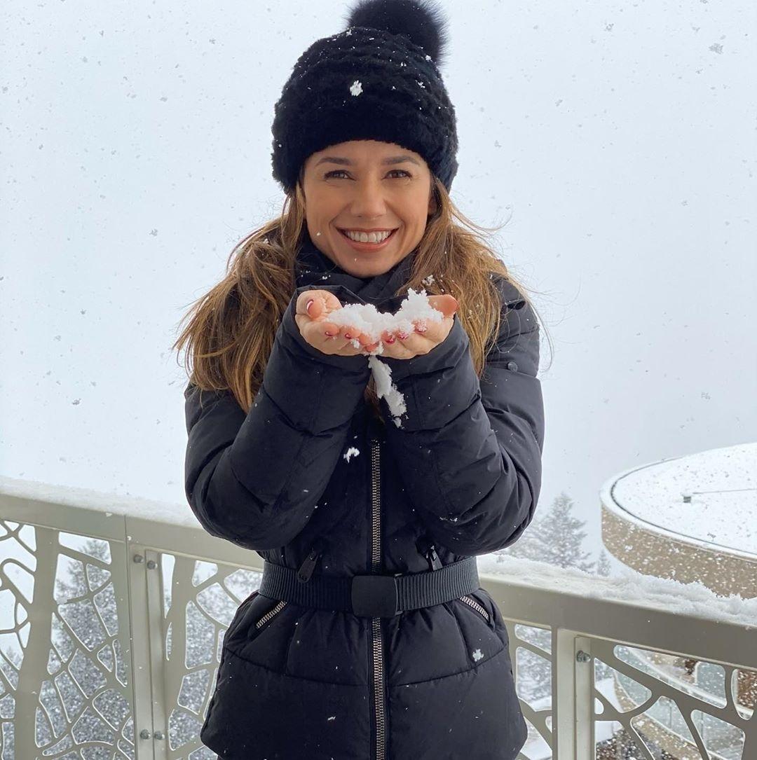 Paula Fernandes trocou o Carnaval pela neve -- cantora foi esquiar nos Alpes franceses - Reprodução/Instagram