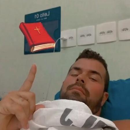 Bruno Miranda posta selfie no hospital - Foto: Reprodução/Instagram