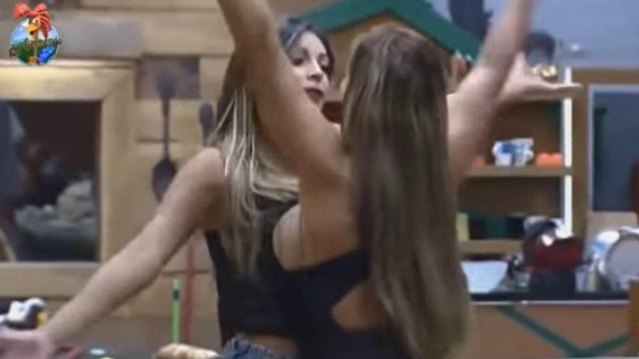 Andressa Urach e Denise Rocha protagonizaram brigas em "A Fazenda"  - Reprodução/Record TV