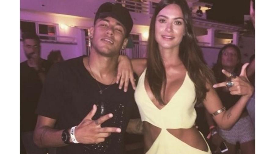 Neymar e Thaila Ayala durante festa na badalada Ibiza (Espanha), em julho de 2015 - Reprodução/ Instagram