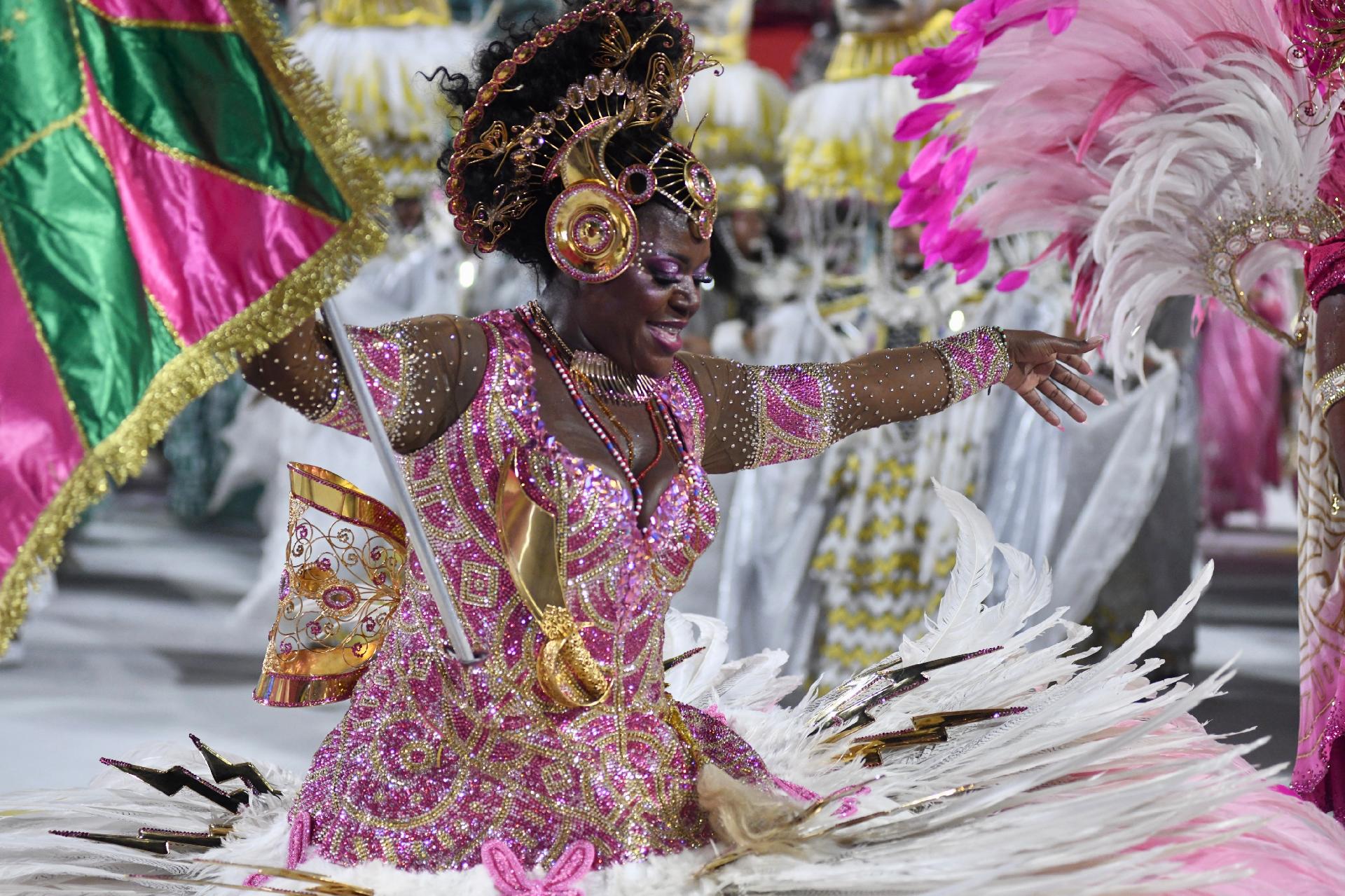 Mangueira se apresenta no Desfile das Campeãs do Rio de Janeiro - Lucas Landau/UOL