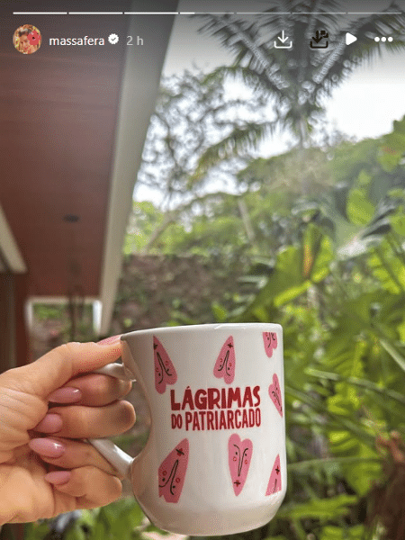 Grazi Massafera postou caneca estampada com a frase 'lágrimas do patriarcado' Grazi Massafera postou caneca estampada com a frase 'lágrimas do patriarcado'