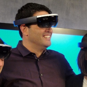 HoloLens, óculos de realidade aumentada da Microsoft - Divulgação