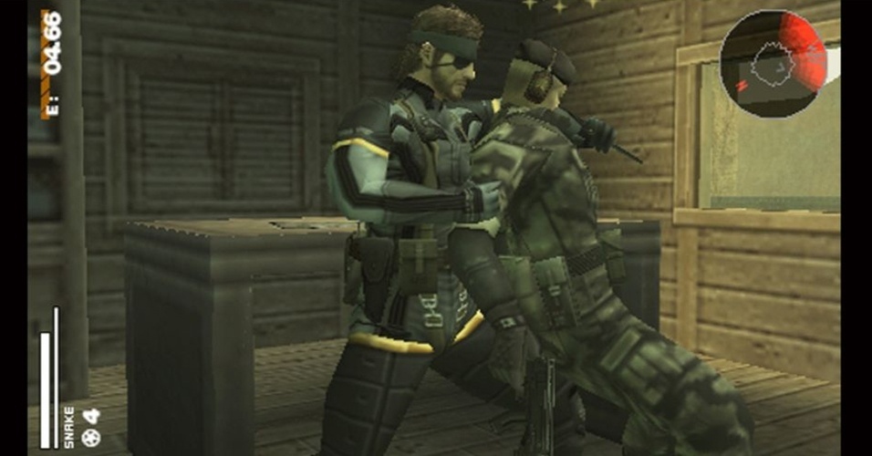 Logo após "Snake Eater", acompanhamos Big Boss em "MGS: Portable Ops", que mostra quando ele forma o grupo de mercenários FOX Hound - Divulgação