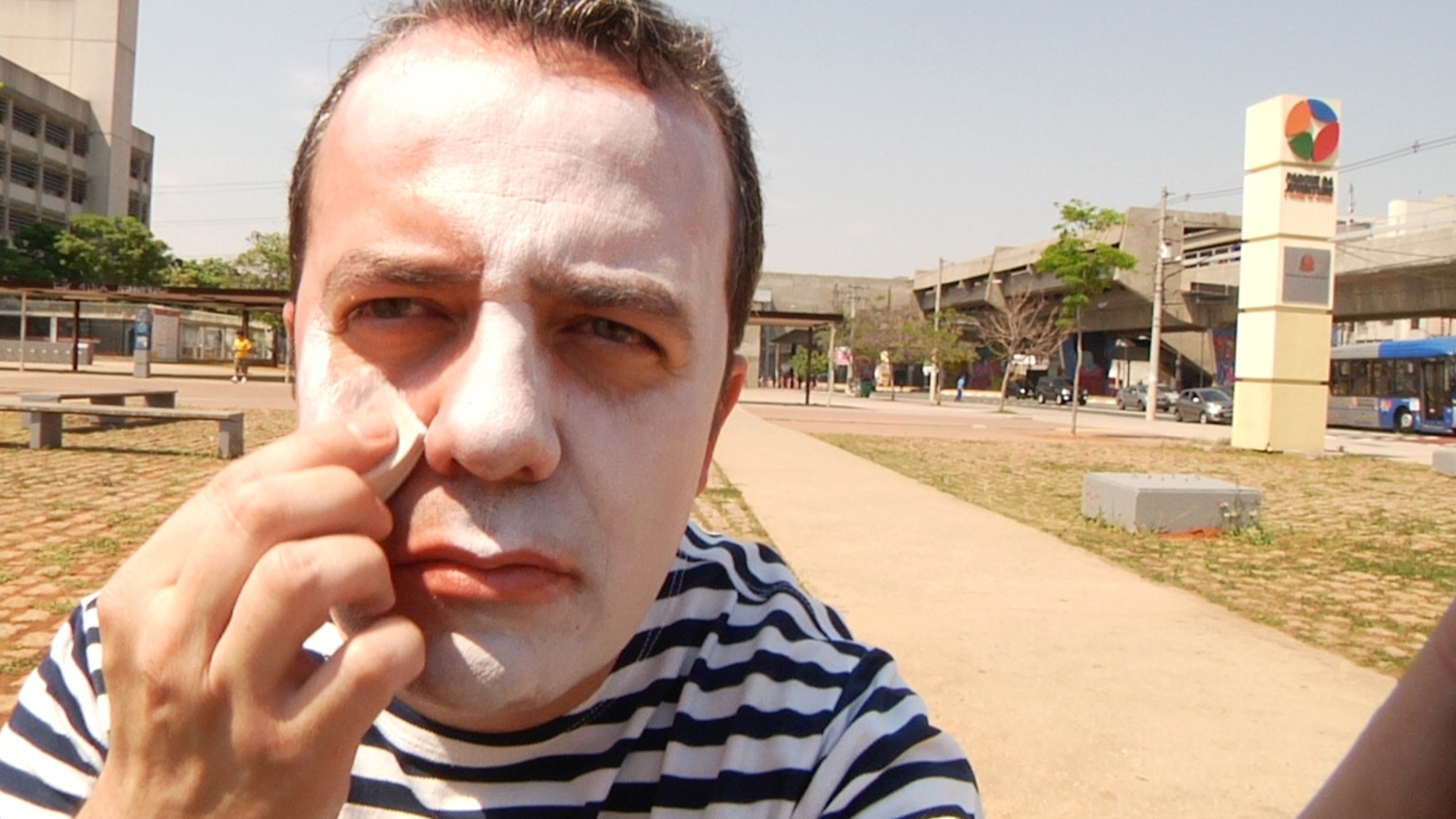 Cena do curta "Sobre Viver", feito por 14 jovens da periferia de São Paulo como trabalho final de um curso gratuito de cinema - Divulgação