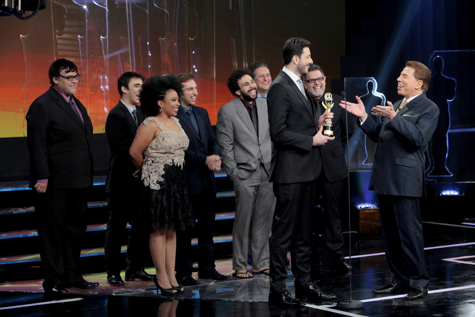 Danili Gentili participa do Troféu Imprensa e ganha a sua estatueta pela maioria dos votos da internet - Divulgação/SBT