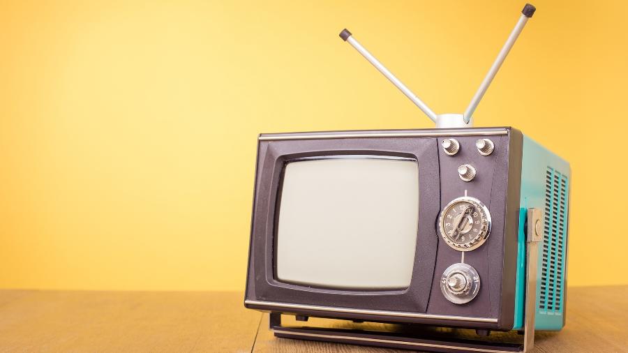 Televisão antiga; não há apenas extremos em que o antigo ou o novo são essencialmente melhores - Shutterstock
