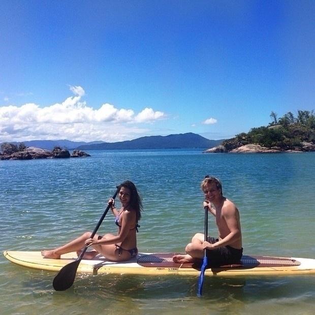 No mesmo período, eles curtiram uma viagem em clima de romance. "Simplesmente.. Férias! #melhorciadomundo", escreveu Thais."A gente já está junto, o casamento é só um detalhe. Mas o dia que a gente resolver, vai ser muito bacana. Muito felizes, respeitando um ao outro, amando um ao outro, acho que isso é o mais importante", falou ele na época sobre a possibilidade de casamento. - Reprodução/Instagram
