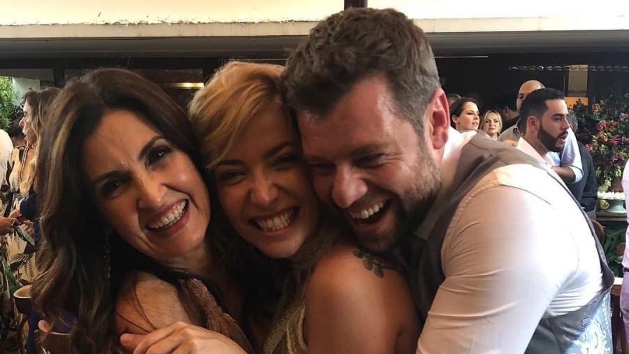 Fátima Bernardes posa abraçada com Luiza Possi e Cris Gomes - Reprodução/Instagram