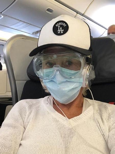Fãs elogiaram a atriz Helen Mirren por se proteger contra o coronavírus durante voo - Reprodução/Instagram/@helenmirren
