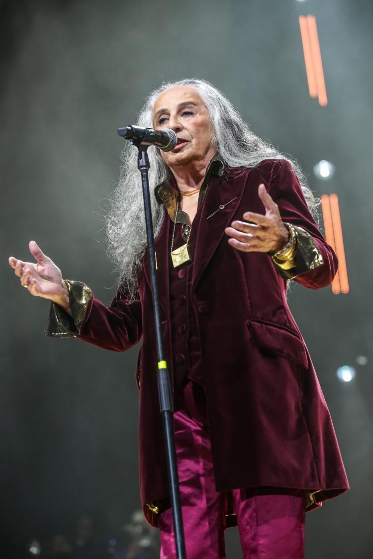 Maria Bethânia canta no Rio na noite de estreia da turnê Caetano & Bethânia, na Farmasi Arena, no Rio