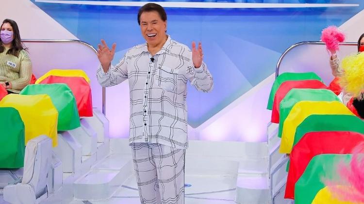 Silvio Santos apresentando seu programa durante a pandemia