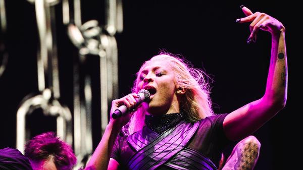 Pabllo Vittar canta em Brasília neste domingo no Na Praia Festival, que também tem Joelma e Taty Girl