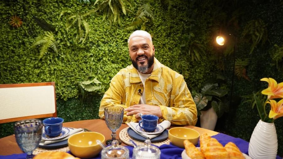Belo abre o coração para falar de vida, carreira e BBB no quadro Café com Ex, da Betnacional Belo abre o coração para falar de vida, carreira e BBB no quadro Café com Ex, da Betnacional