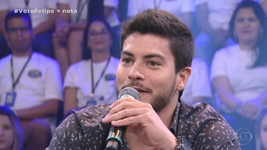 Arthur Aguiar se arrependeu da nota que deu a Rainer Cadete durante a "Dança dos Famosos" - Reprodução/TV Globo