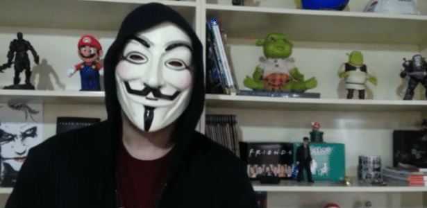 Youtuber brasileiro vai se encontrar com artista que criou a máscara de "V de Vingança" - Divulgação