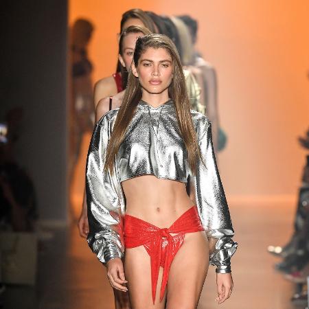 Valentina Sampaio desfila para Amir Slama na SPFW - Marcelo Soubhia / Fotosite - Marcelo Soubhia / Fotosite