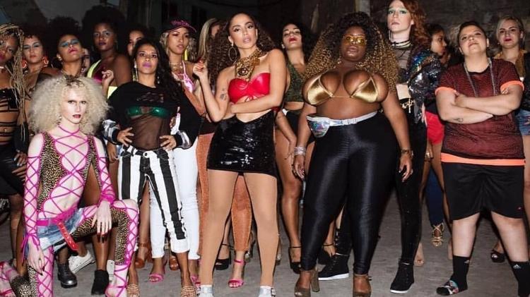 Cena do clipe de "Vai Malandra" - Reprodução/Instagram - Reprodução/Instagram