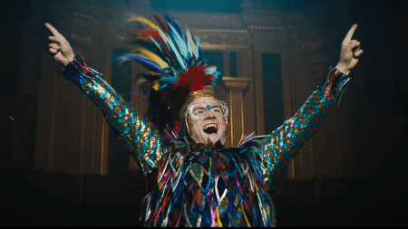 Taron Egerton em "Rocketman" - Reprodução/YouTube