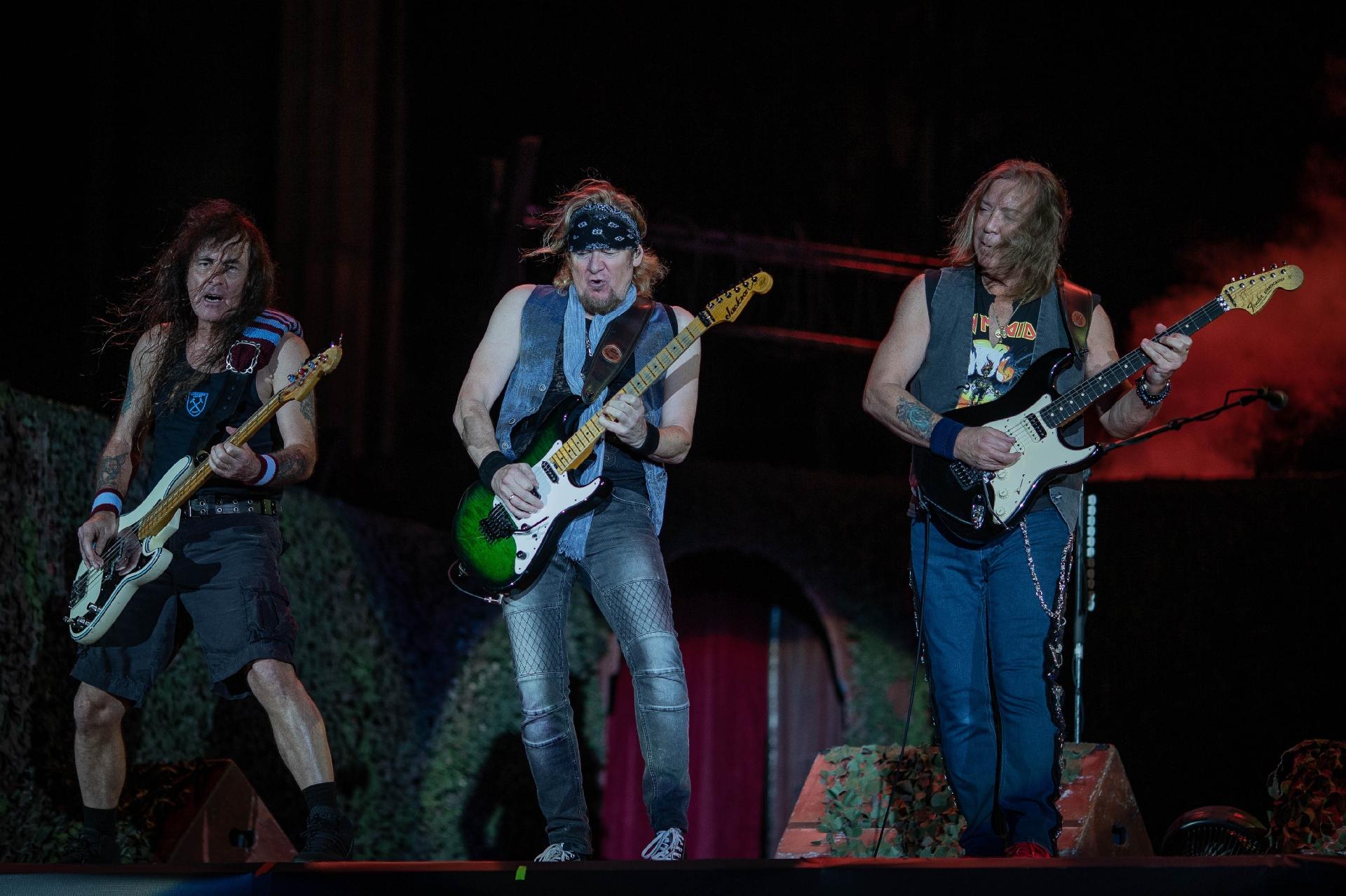 Integrantes do Iron Maiden durante apresentação no quinto dia do Rock in Rio - Eduardo Anizelli/Folhapress