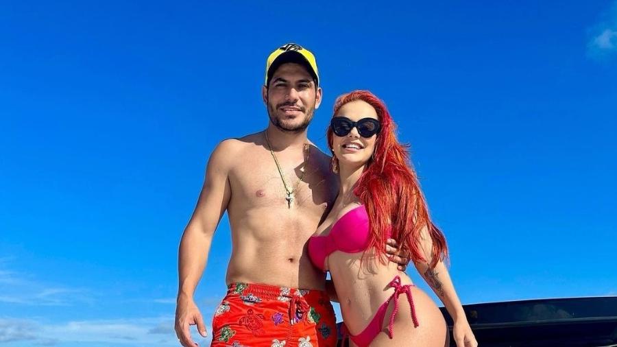Noivo de Mirela Janis perdeu aliança caríssima e pediu ajuda dos convidados - Reprodução/Instagram