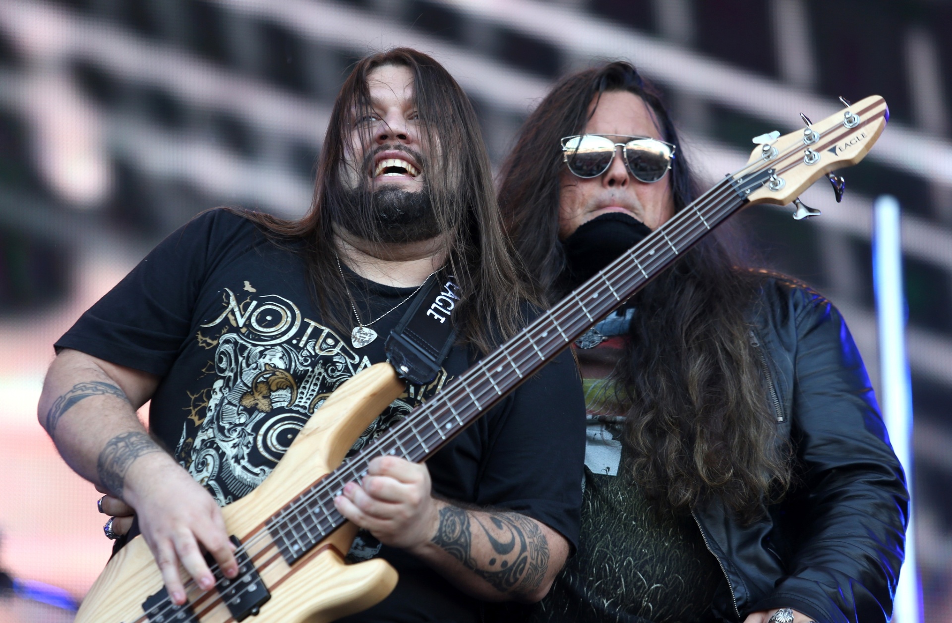 19.set.2015 - A banda Noturnall, formada por ex-membros de famosas bandas de Metal brasileira, se apresenta no palco Sunset, abrindo o segundo dia do Rock in Rio 2015, o dia do Metal. - Fábio Motta/Estadão Conteúdo