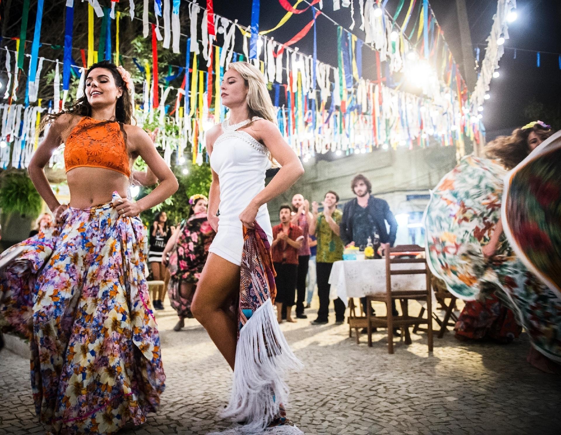 Isis Valverde e Paolla Oliveira deram um show de sensualidade ao som do carimbó - João Miguel Júnior/TV Globo