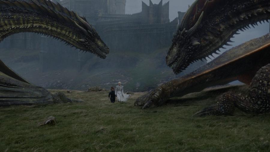 Cena do sexto episódio da sétima temporada de "Game of Thrones" traz de volta um dos outros dois dragões de Daenerys (Emilia Clarke), Viserion ou Rhaegal - HBO