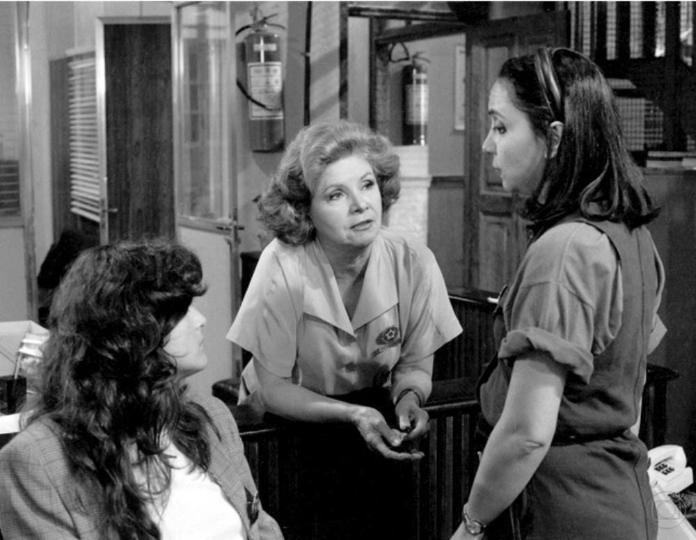 Lúcia Veríssimo, Eloísa Mafalda e Cininha de Paula em cena do seriado "Delegacia de Mulheres" (1990) - Divulgação/TV Globo