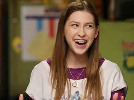 Eden Sher como Sue Heck em "The Middle" - Reprodução