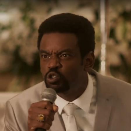 Roberval (Fabricio Boliveira) enfurecido em casamento após descobrir traição - Reprodução/Globo - Reprodução/Globo