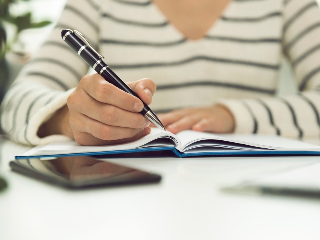 Quer entender a sua nota na redação do Enem? Veja os critérios de correção  - 17/01/2020 - UOL Educação