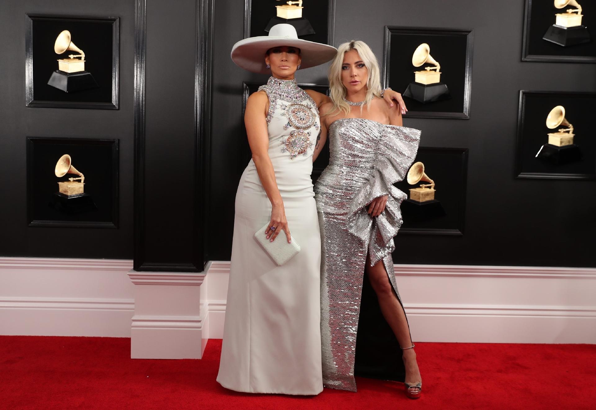 Jennifer Lopez e Lady Gaga no tapete vermelho do Grammy 2019 - Reuters