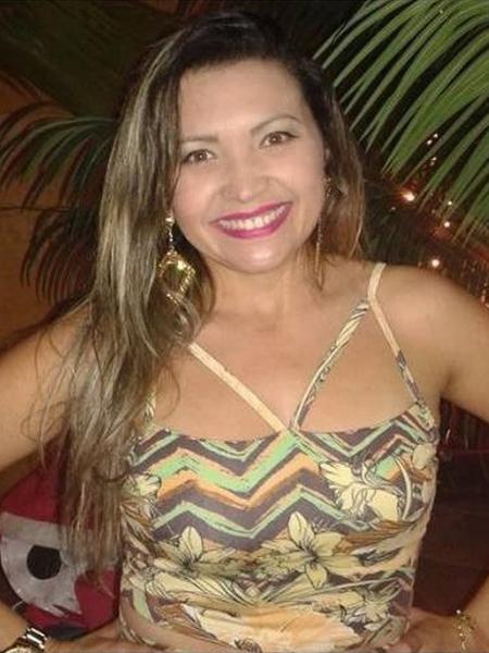O corpo de Noélia (foto) foi encontrado em uma estrada de terra em Brasília; polícia mudou a investigação para suspeita de feminicídio  - Reprodução/Facebook