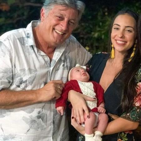 Mariana Galvão lembra foto do pai com a filha - Reprodução/Instagram 