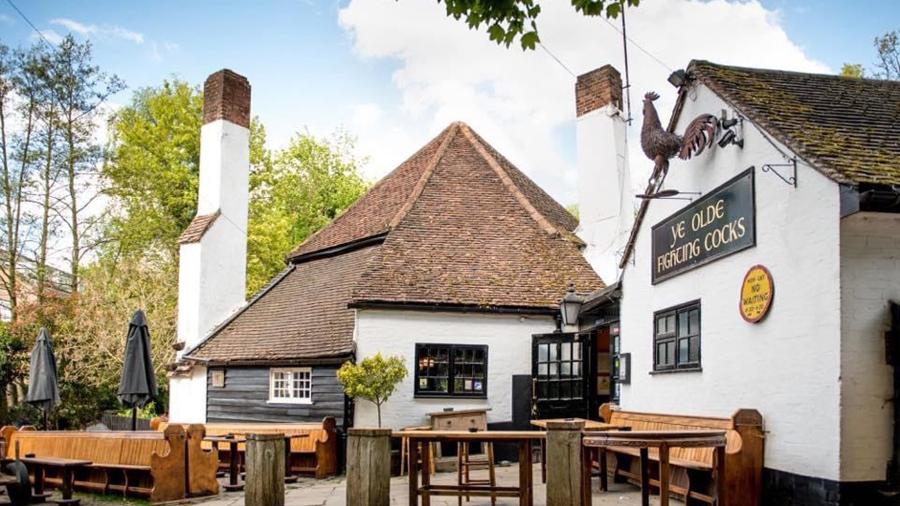 Ye Olde Fighting Cocks, de 1.200 anos: o pub mais antigo da Inglaterra chegou a fechar durante a pandemia, mas foi "salvo" - Divulgação