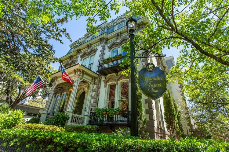 Savannah, GA / USA - April 18, 2016: Former home of Samuel Hamilton, The Hamilton Turner Inn is on Lafayette Square in Savannah, Georgia's world famous historic district. - Different_Brian/Getty Images - Different_Brian/Getty Images