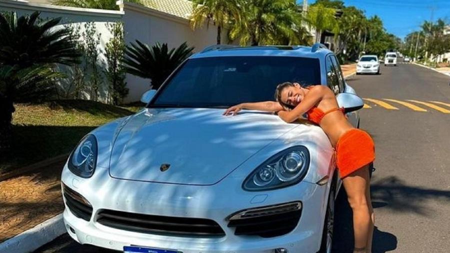 Key Alves posa com novo carro de luxo avaliado em mais de R$ 500 mil - Reprodução/Instagram