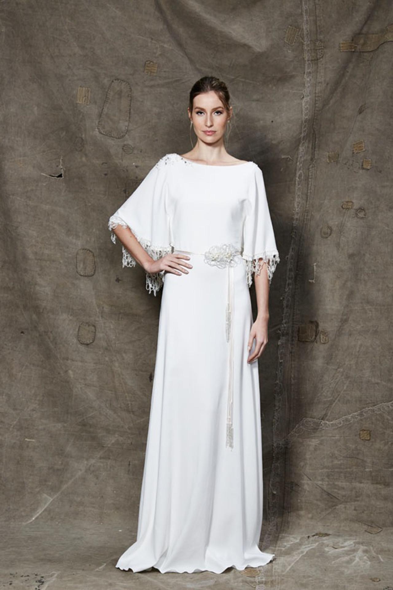 Vestido de crepe fosco com franja de crochê de linha bordada, da Martu. Preço: R$ 10.400. Informações: www.martu.com.br - Divulgação