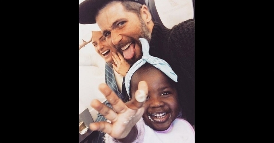 14.set.2016 - De repente, 30! Giovanna Ewbank publicou um registro ao lado do marido, Bruno Gagliasso, e da filha, Titi, para celebrar a nova idade - Reprodução/Instagram/gio_ewbank