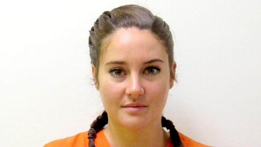 10.out.2016 - Atriz de "A Culpa é das Estrelas" e "Divergente", Shailene Woodley foi detida após participar de um protesto nos EUA - AFP Photo/Morton County Sheriff´s Office