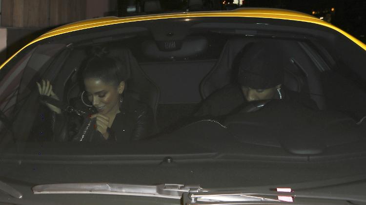 Anitta e o rapper Tyga chegam juntos ao badalado restaurante Nobu, em Los Angeles - AKM-GSI - AKM-GSI