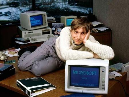 Bill Gates perde do melhor jogador de xadrez do mundo em 71 segundos -  TecMundo