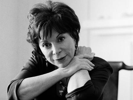 A escritora Isabel Allende - Reprodução