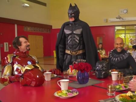 Batman encontra Marvel em paródia do programa "Conan" - Reprodução/YouTube