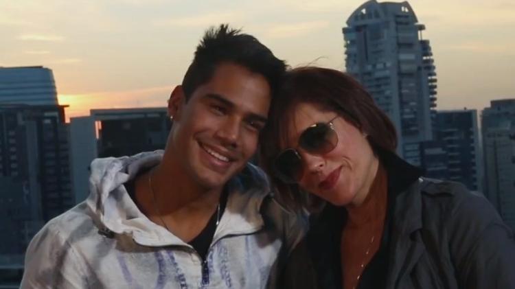 Laércio (Micael) quer fisgar Carmem (Christiane Torloni), mas a empresária não está muito envolvida na relação com o personal trainer - Reprodução/TV Globo - Reprodução/TV Globo