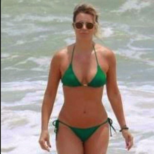 Famosas com mais de 50 anos provam que biquíni não tem idade - Reprodução/Instagram