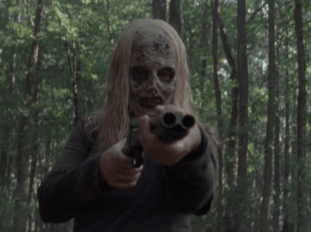 Alpha, a líder dos Sussurradores, surge em cena da nona temporada de "The Walking Dead" - Reprodução
