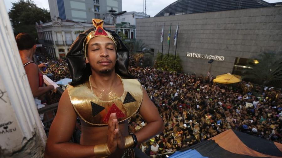 Bloco Saymos do Egyto anima Carnaval no Rio de Janeiro com fantasias de faraós - Marcelo de Jesus/UOL