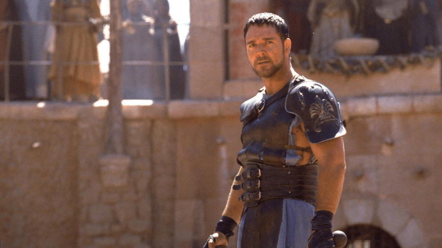 Russell Crowe em cena do filme Gladiador (2000) - Reprodução